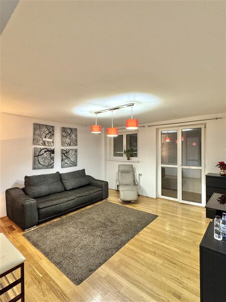 Piata Amzei 3 Minute Metrou 3 camere locuit - birouri - cabinete