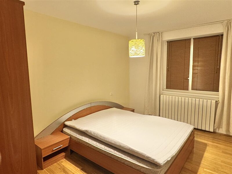 Piata Amzei 3 Minute Metrou 3 camere locuit - birouri - cabinete